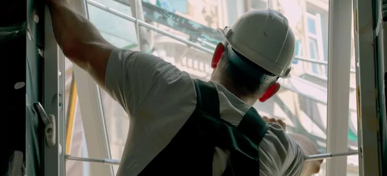 Install Exterior Storm Windows in The Hammocks, FL