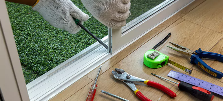 Window Hinge Repair in The Hammocks, FL