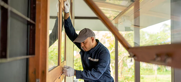 Double Hung Vinyl Window Sash Replacement in The Hammocks, FL